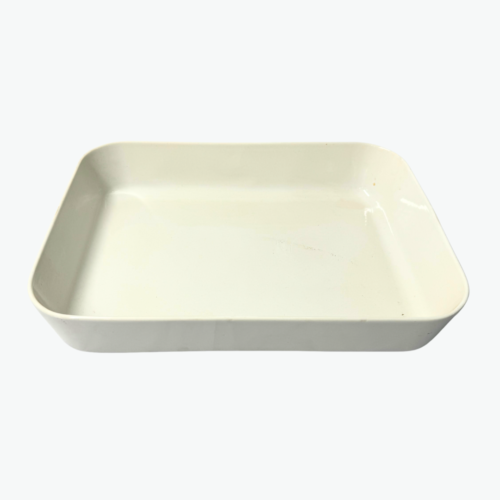 Pirex branco de louça curvo